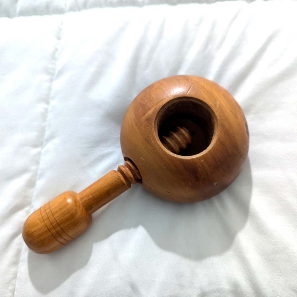 Unique Vintage wooden screw type Nutcracker. GUC. Unbranded.